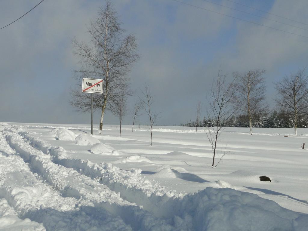Holiday Home A Pas De Loup 라로셰안알데네 외부 사진